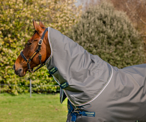 Amigo Bravo 12 Neck Cover - Shadow